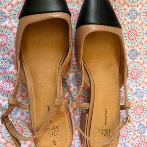 Time and Tru Women's Tan and Black Slingback Flats